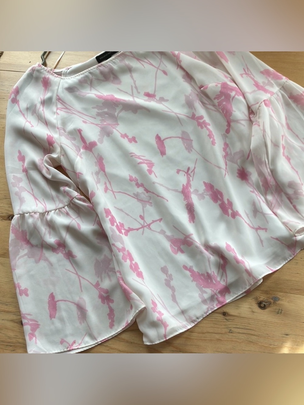 Banana Republic Women's Floral Blouse Bell Sleeves Small Pastel Pink